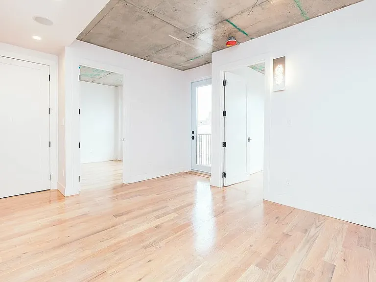 236 Stagg St #5B — Photo 9