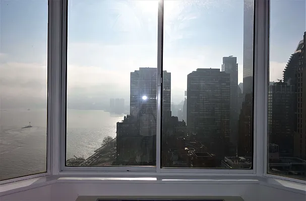 Rented by Perlbinder Realty | media 22