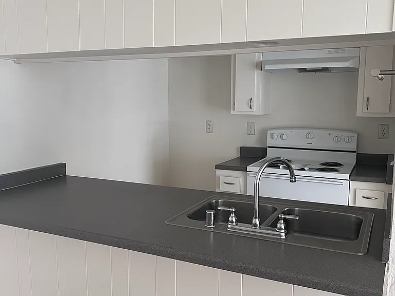 Westchester Place Apartments — Photo 18