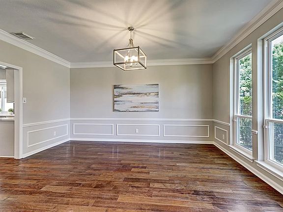 5th image of 1822 Breezy Bend Dr