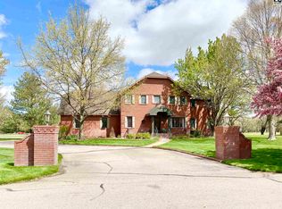 57 Willowbrook St, Hutchinson, KS 67502