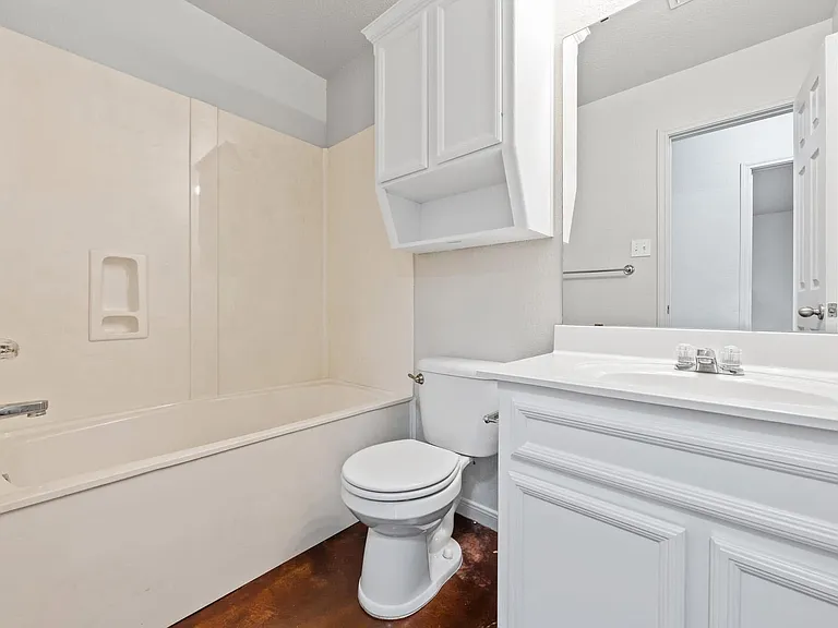 3749 W Amity Rd #A — Photo 10