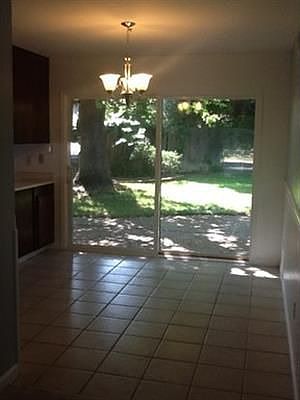 4th image of 2387 Rogue River Dr