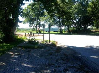 2691 Durkees Ferry Rd, West Terre Haute, IN 47885