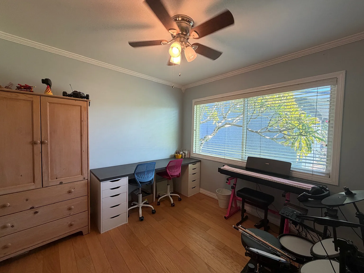 4 bed, 1654 sqft, $4,000 — Photo 3