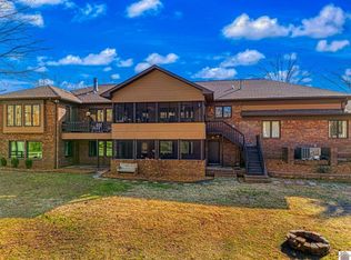 7 Pleasant View Ln, Murray, KY 42071