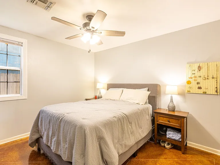 107 Half Oak Dr — Photo 6