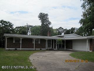 1st image of 120 RIVER Drive