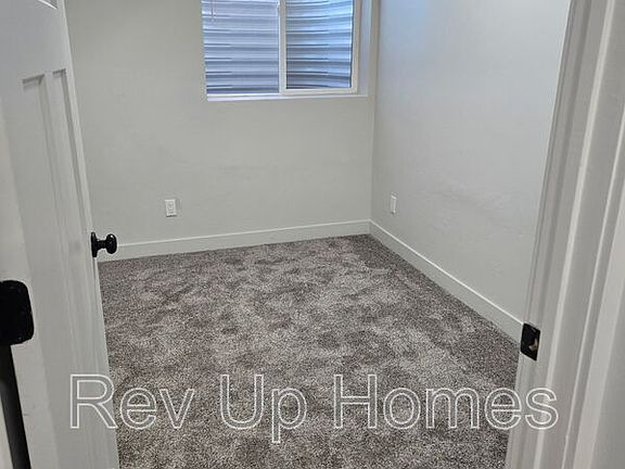 3rd image of 309 E 200 S #Basement