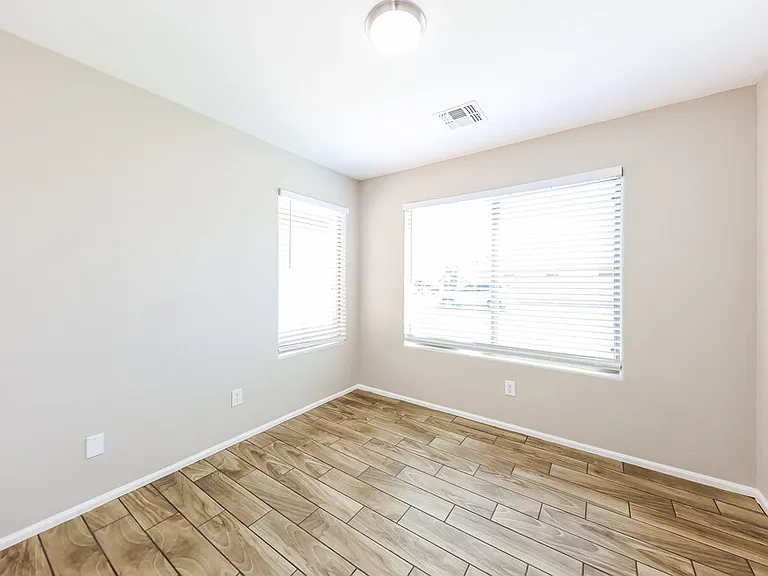 8328 S 48th Dr — Photo 14