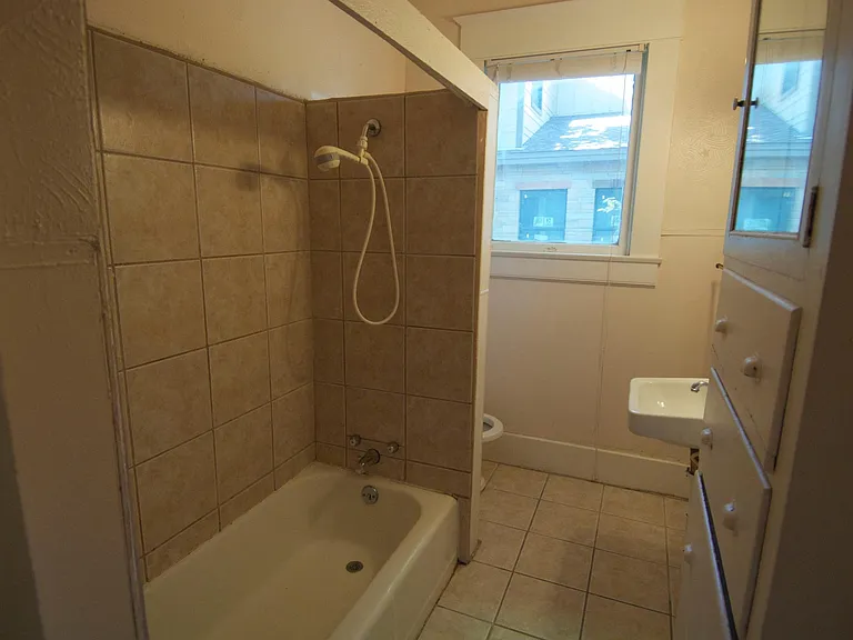 1107 W 22nd St #A — Photo 10