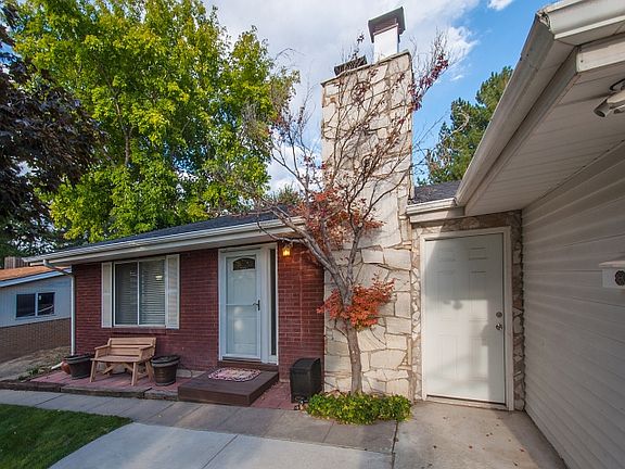 2nd image of 5867 S Fontaine Bleu Dr