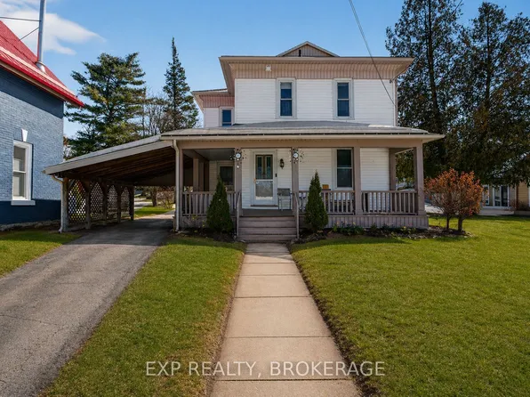 19 Whelan St, Westport, ON K0G 1X0