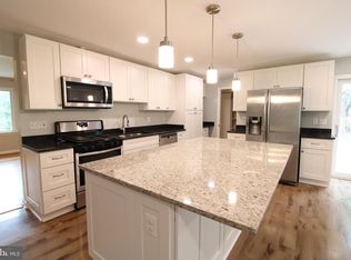 3817 Chanel Rd, Annandale, VA 22003