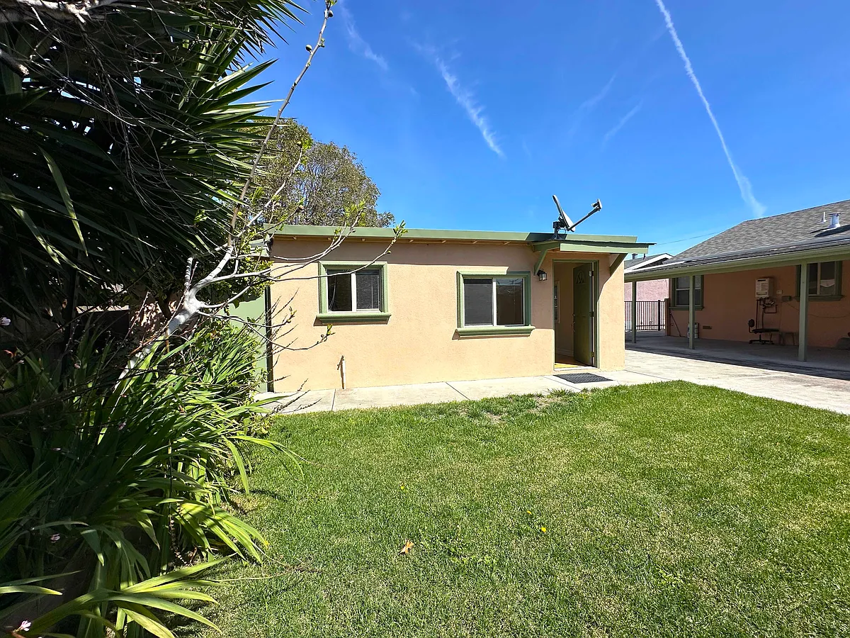 Building Photo - 1363 Sevier Ave