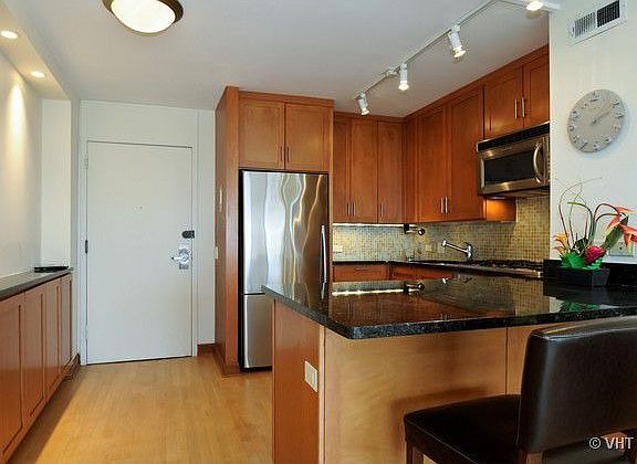 4th image of 2800 N Lake Shore Dr APT 2613
