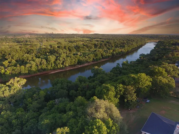 9710 Bellechase Rd, Granbury, TX 76049