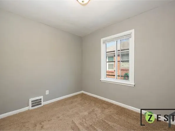 9927 Whitcomb St, Detroit, MI 48227