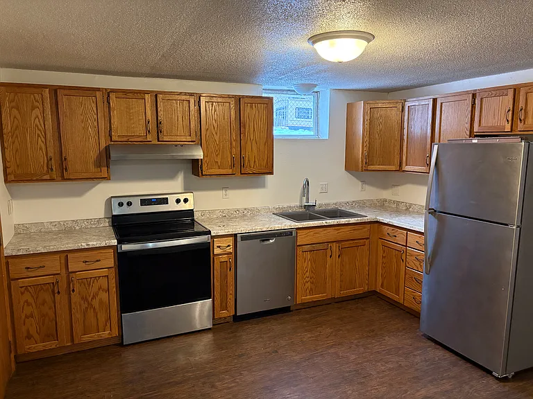 79 11th Ave N #11 — Photo 4