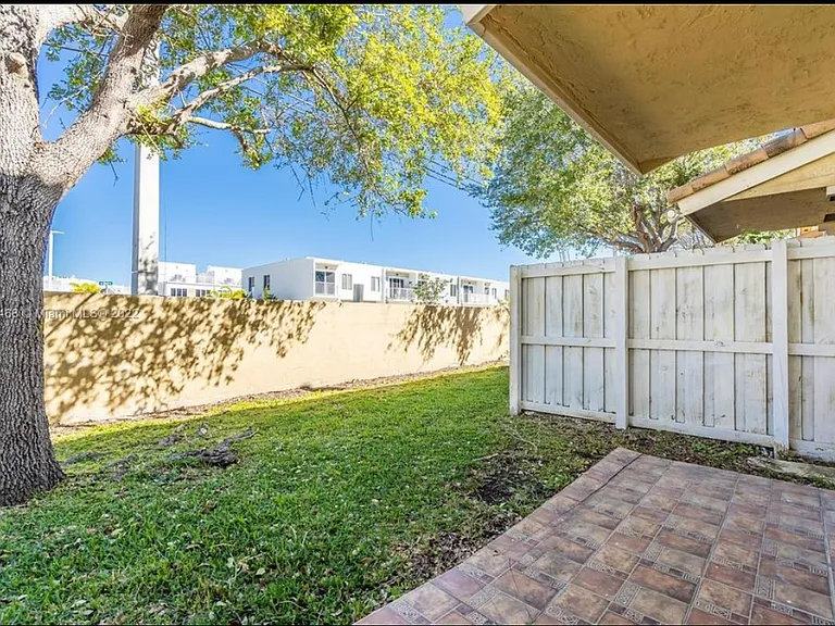 13950 SW 260th St #1 — Photo 3