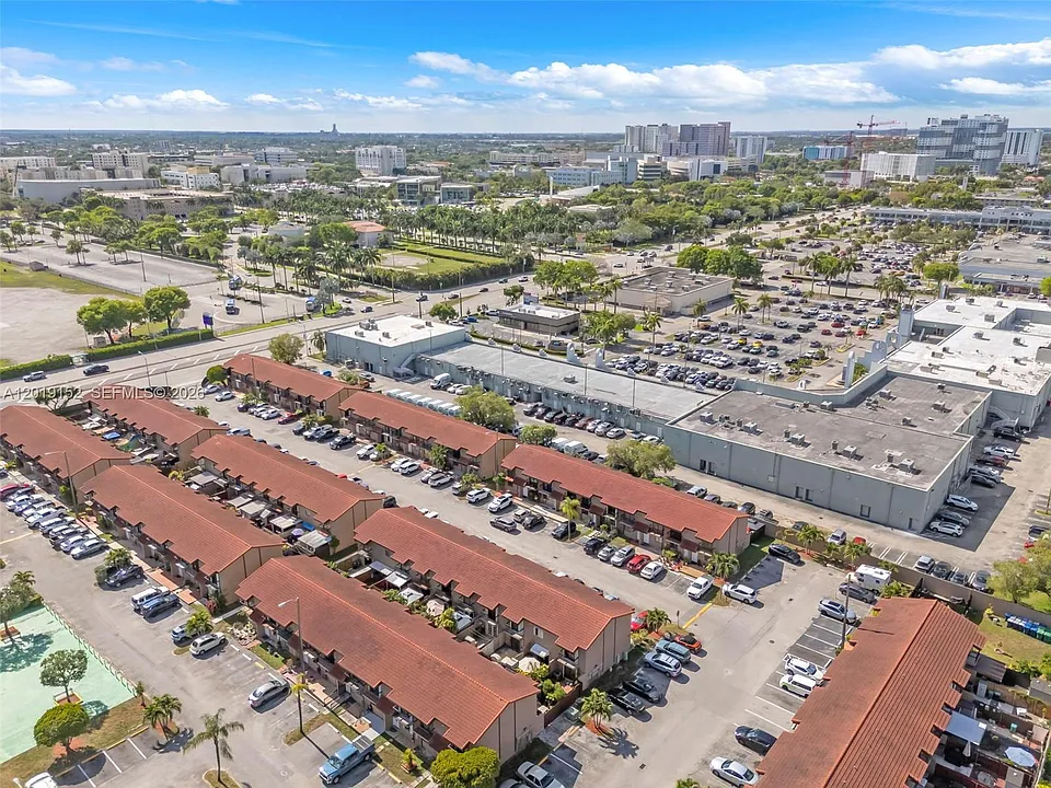 1811 SW 107th Ave #2302