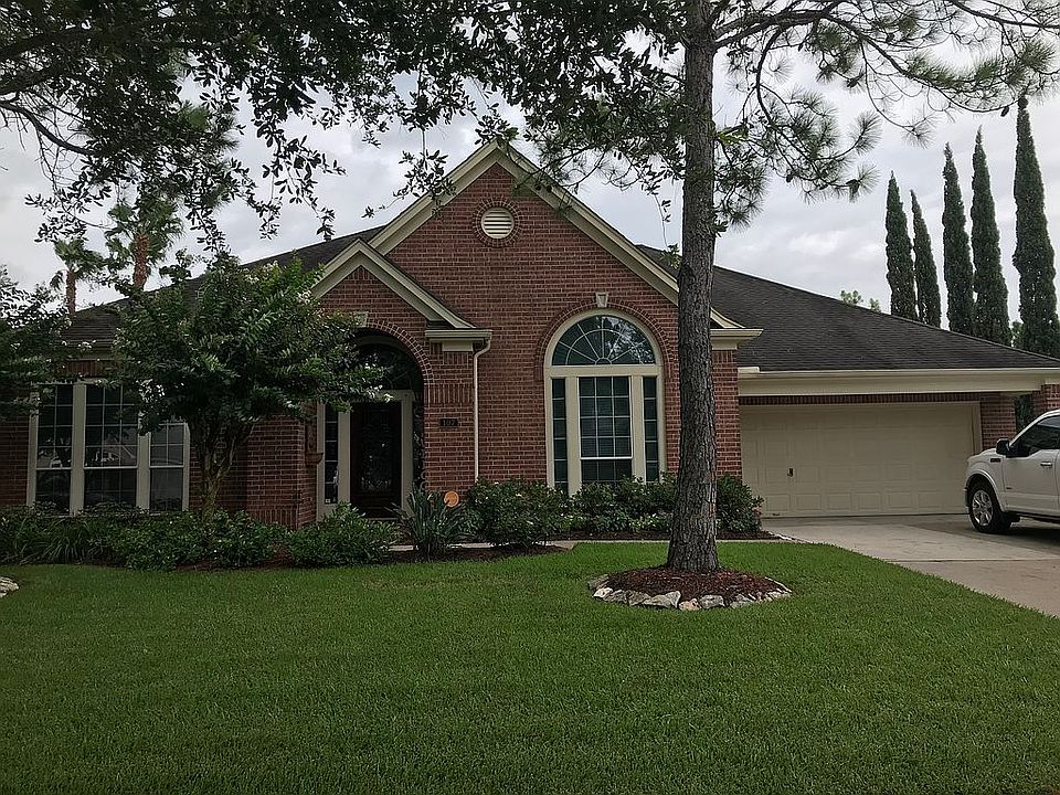 1st image of 107 Pelican Ct