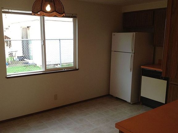 5th image of 195 SW Kalmia St Ste C