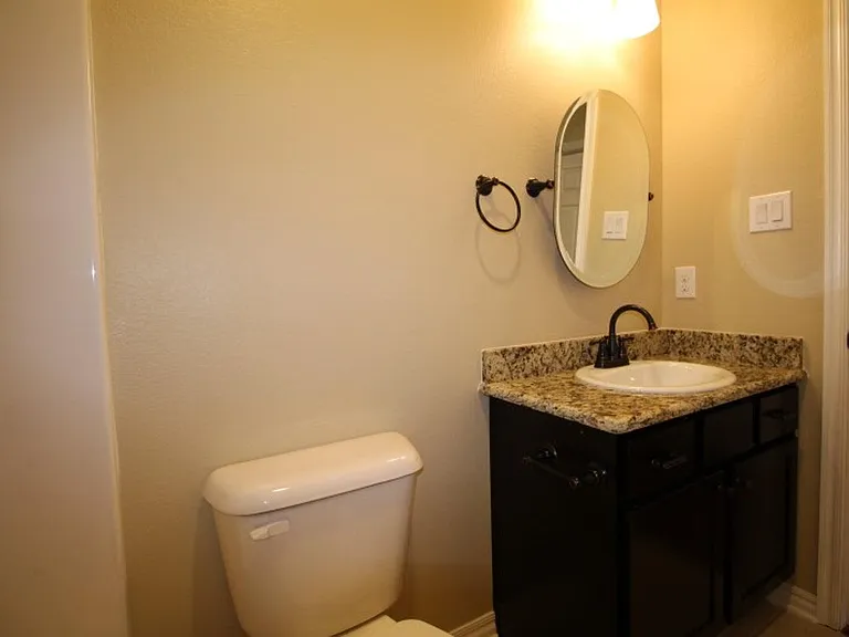 937 Robineta Ln — Photo 10