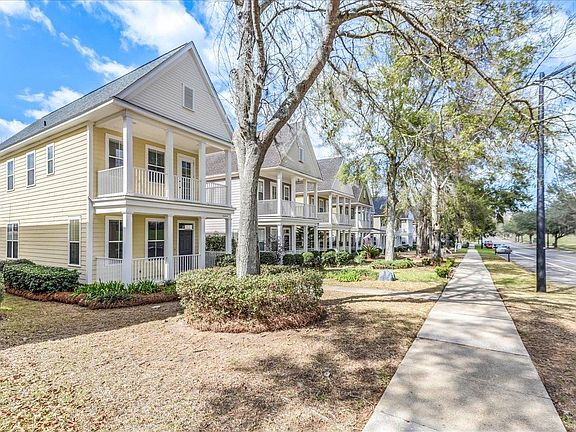 3rd image of 3686 Biltmore Ave