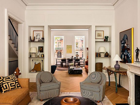 3rd image of 55 W 9th St