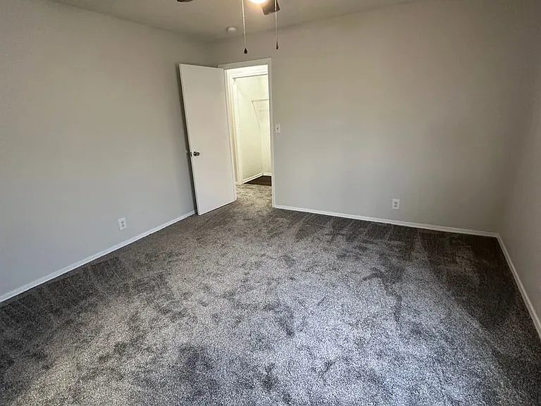 505 W Quantico St — Photo 16