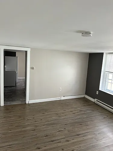 347 Main St Photo 1