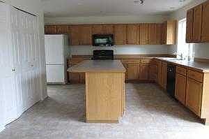 3rd image of 17103 113th St E