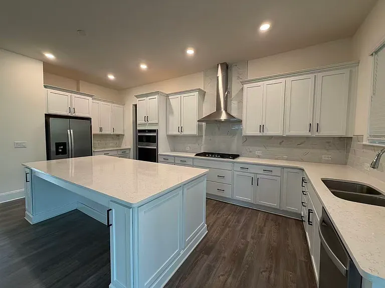 421 Candlebrook Ln — Photo 4