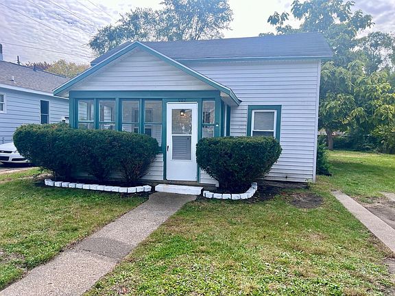 2nd image of 987 E Dale Ave