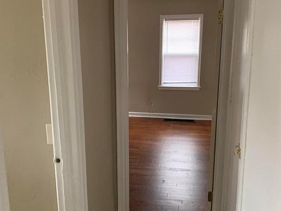 2nd image of 1302 Medford Ave