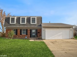 509 N Salem Dr, Schaumburg, IL 60194