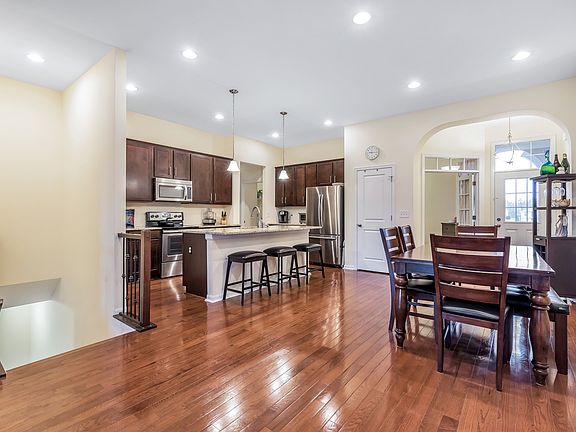 3rd image of 231 Valley Forge Dr