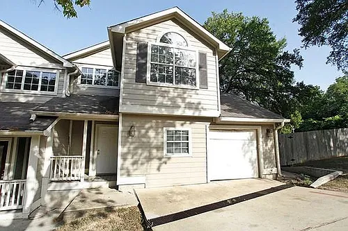 1719 Sylvan Dr #B Photo 1
