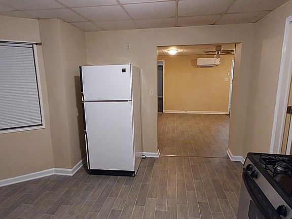 5th image of 901 Marquette St APT 4