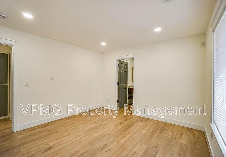 423 NW 153rd St — Photo 25