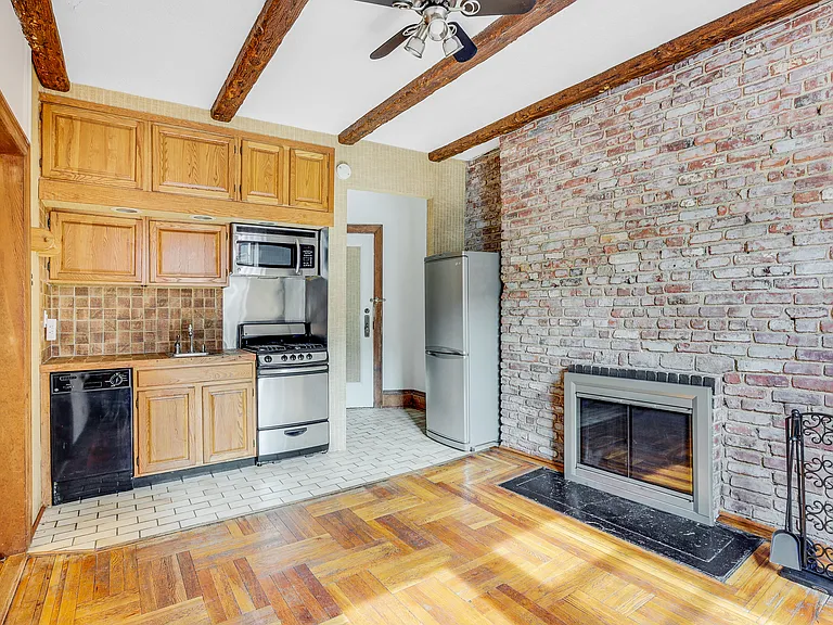 344 W 12th St #2F — Photo 3