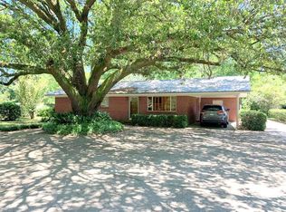 21 Hurst Dr, Laurel, MS 39440