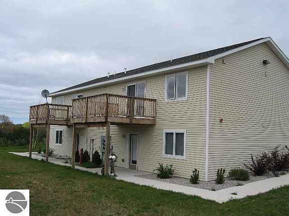 4th image of 2144 Greenwich Ln