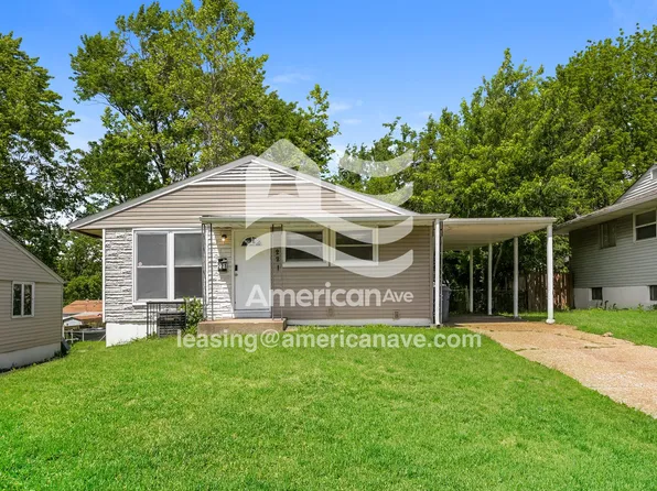 221 McAlpine Dr, Saint Louis, MO 63137