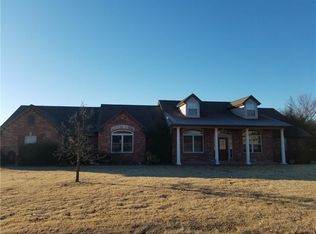 1800 Hunt Club Cir, Blanchard, OK 73010
