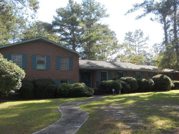 1107 Victoria Dr, Dublin, GA 31021