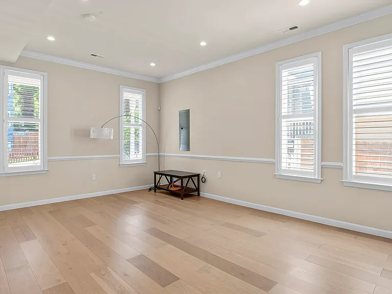 1303 Maple View Pl SE — Photo 23