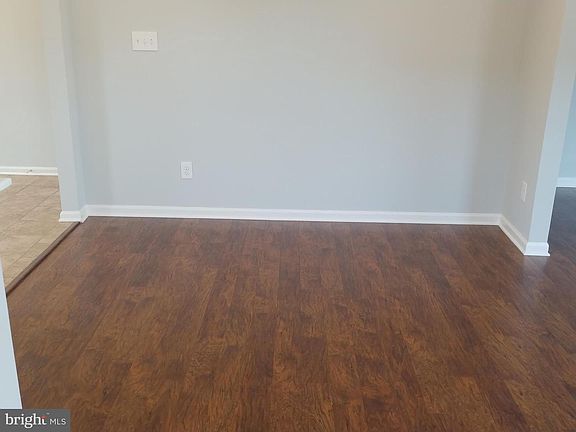 4th image of 701 Marian Dr