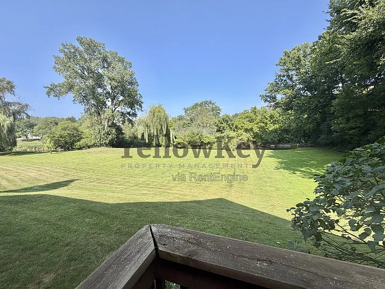 11121 Indian Woods Dr — Photo 24